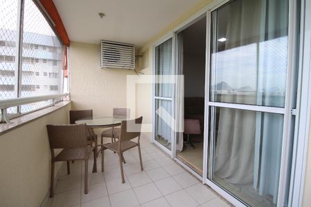 Varanda de apartamento para alugar com 4 quartos, 160m² em Jacarepaguá, Rio de Janeiro