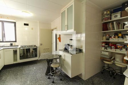 Apartamento para alugar com 150m², 3 quartos e 2 vagas Apartamento para alugar com 150m², 3 quartos e 2 vagasCozinha