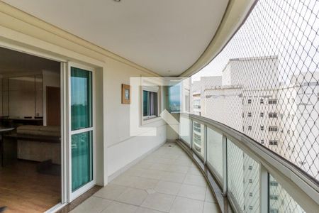 Apartamento para alugar com 133m², 3 quartos e 2 vagas Apartamento para alugar com 133m², 3 quartos e 2 vagasVaranda
