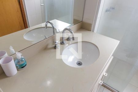 Apartamento para alugar com 133m², 3 quartos e 2 vagas Apartamento para alugar com 133m², 3 quartos e 2 vagasDetalhe do banheiro