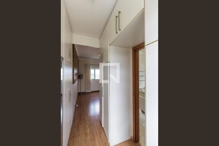 Apartamento para alugar com 133m², 3 quartos e 2 vagas Apartamento para alugar com 133m², 3 quartos e 2 vagasCloset da suíte