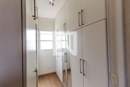 Apartamento para alugar com 133m², 3 quartos e 2 vagas Apartamento para alugar com 133m², 3 quartos e 2 vagasCloset da suíte