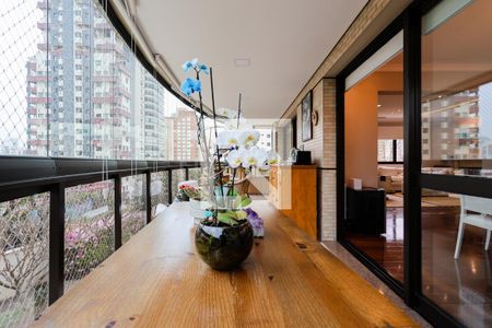 Varanda de apartamento à venda com 4 quartos, 222m² em Santana, São Paulo