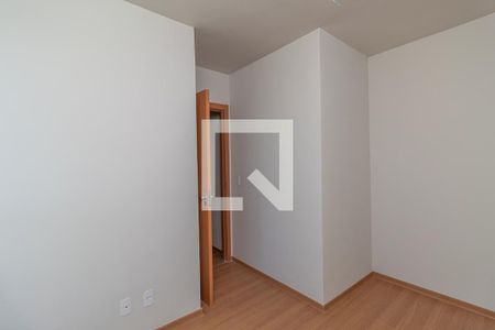 Quarto de apartamento para alugar com 2 quartos, 52m² em Rubem Berta, Porto Alegre