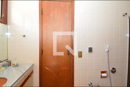 Apartamento à venda com 450m², 5 quartos e 3 vagasBanheiro suíte 2