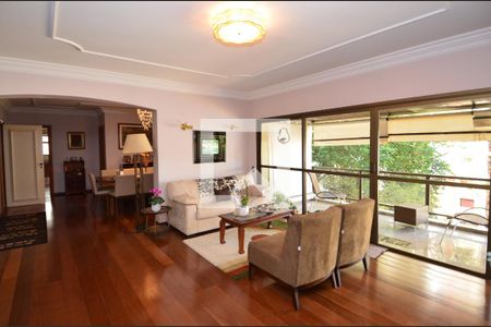 Sala de Estar de apartamento à venda com 5 quartos, 450m² em Cambuí, Campinas
