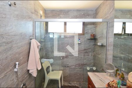 Apartamento à venda com 450m², 5 quartos e 3 vagasBanheiro social 