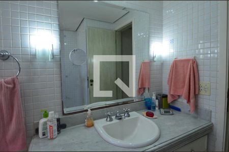 Apartamento à venda com 450m², 5 quartos e 3 vagasBanheiro suíte 1