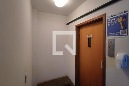 Apartamento à venda com 450m², 5 quartos e 3 vagasPLACA INSTALADA NO HALL DE ENTRADA 