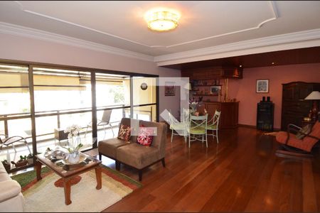 Sala de Estar de apartamento à venda com 5 quartos, 450m² em Cambuí, Campinas