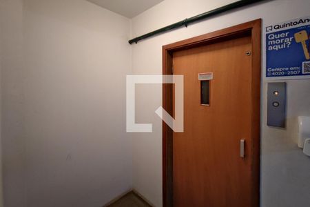 Apartamento à venda com 450m², 5 quartos e 3 vagasPLACA INSTALADA NO HALL DE ENTRADA 