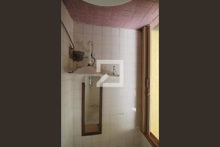 Casa à venda com 224m², 3 quartos e 2 vagasBanheiro de serviço