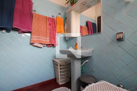 Casa à venda com 224m², 3 quartos e 2 vagasBanheiro