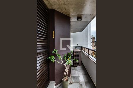 Apartamento à venda com 320m², 4 quartos e 4 vagasVaranda