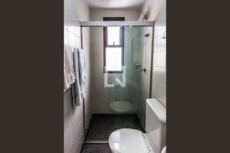 Apartamento à venda com 320m², 4 quartos e 4 vagasBanheiro de serviço