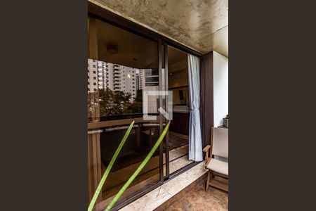 Apartamento à venda com 320m², 4 quartos e 4 vagasVaranda