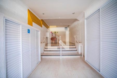 Apartamento para alugar com 100m², 3 quartos e sem vaga Apartamento para alugar com 100m², 3 quartos e sem vagaHall social