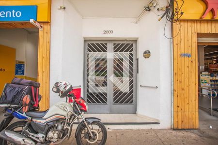 Apartamento para alugar com 100m², 3 quartos e sem vaga Apartamento para alugar com 100m², 3 quartos e sem vagaFachada