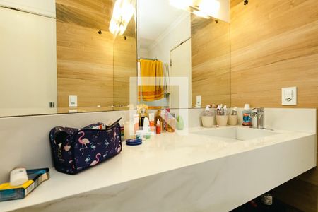 Apartamento à venda com 107m², 3 quartos e 2 vagasBanheiro da Suíte