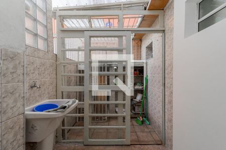 Casa à venda com 83m², 2 quartos e 1 vagaÁrea de Serviço