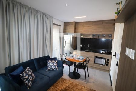 Sala de TV de kitnet/studio para alugar com 0 quarto, 32m² em Cidade Mãe do Céu, São Paulo