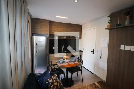 Sala de TV de kitnet/studio para alugar com 0 quarto, 32m² em Cidade Mãe do Céu, São Paulo