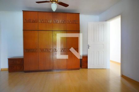 Casa à venda com 300m², 3 quartos e 4 vagasSuíte