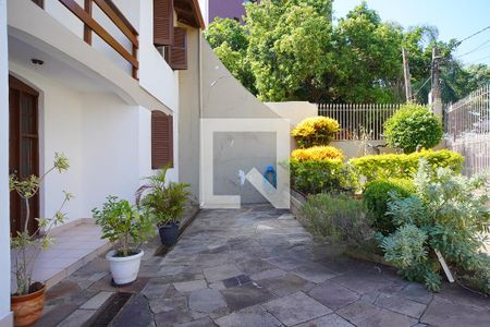 Casa à venda com 300m², 3 quartos e 4 vagasPátio frente