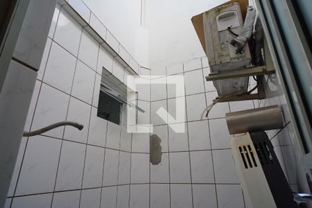 Casa à venda com 300m², 3 quartos e 4 vagasBanheiro Corredor