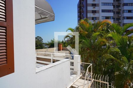 Casa à venda com 300m², 3 quartos e 4 vagasVista