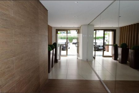 Apartamento à venda com 66m², 2 quartos e 1 vagaHall