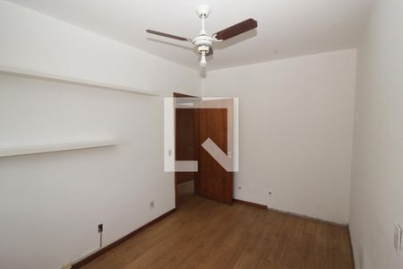 Casa para alugar com 483m², 4 quartos e 6 vagas Casa para alugar com 483m², 4 quartos e 6 vagasQuarto 1