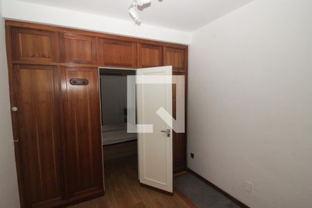 Casa para alugar com 483m², 4 quartos e 6 vagas Casa para alugar com 483m², 4 quartos e 6 vagasCloset da suíte
