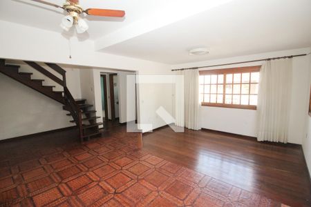 Sala 1 de casa para alugar com 4 quartos, 483m² em Coronel Aparicio Borges, Porto Alegre