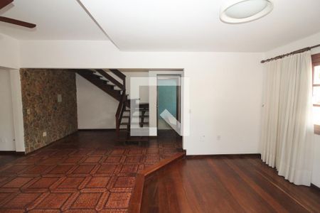 Sala 1 de casa para alugar com 4 quartos, 483m² em Coronel Aparicio Borges, Porto Alegre