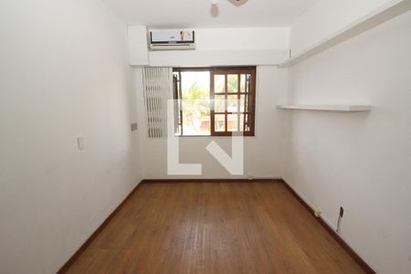 Casa para alugar com 483m², 4 quartos e 6 vagas Casa para alugar com 483m², 4 quartos e 6 vagasQuarto 1