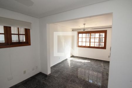 Casa para alugar com 483m², 4 quartos e 6 vagas Casa para alugar com 483m², 4 quartos e 6 vagasSala de Jantar