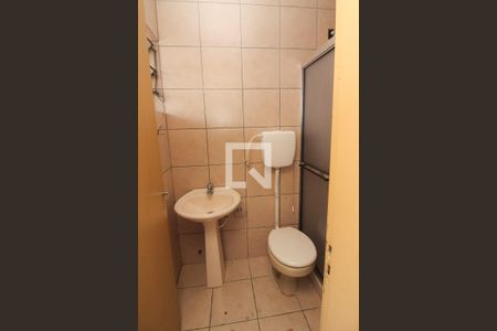 Casa para alugar com 483m², 4 quartos e 6 vagas Casa para alugar com 483m², 4 quartos e 6 vagasBanheiro de Serviço