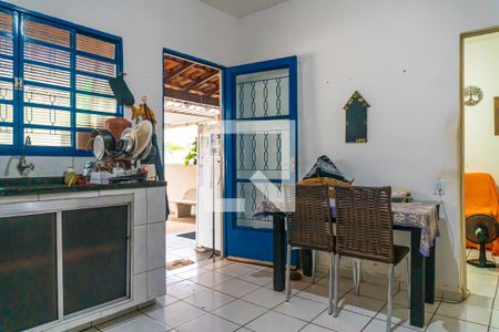 Casa à venda com 250m², 4 quartos e 2 vagasCozinha