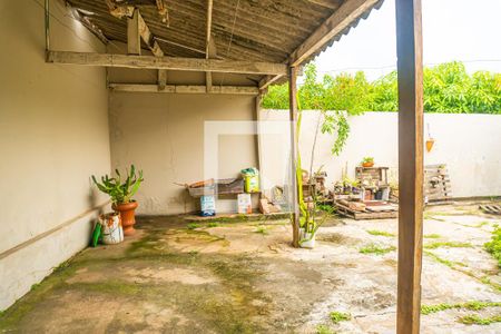 Casa à venda com 250m², 4 quartos e 2 vagasQuintal