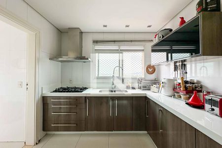 Apartamento à venda com 200m², 3 quartos e 6 vagasCozinha