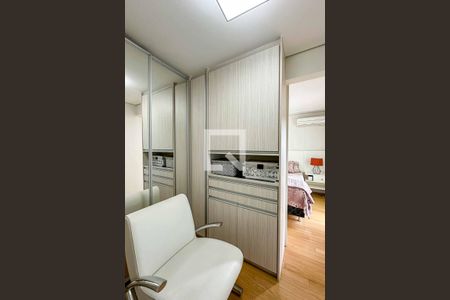 Apartamento à venda com 200m², 3 quartos e 6 vagasSuíte 1