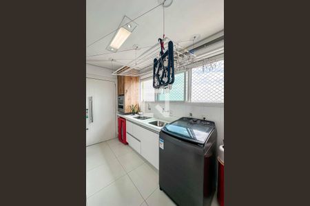 Apartamento à venda com 200m², 3 quartos e 6 vagasCozinha