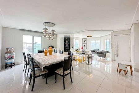 Apartamento à venda com 200m², 3 quartos e 6 vagasSala