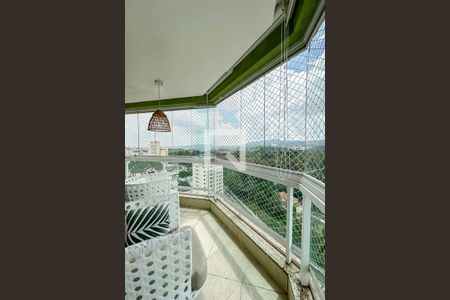 Apartamento à venda com 200m², 3 quartos e 6 vagasVaranda