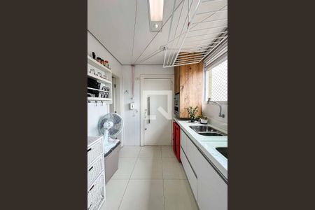 Apartamento à venda com 200m², 3 quartos e 6 vagasCozinha