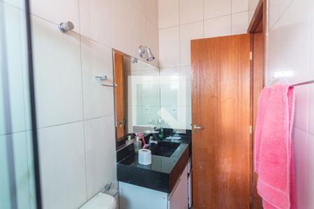 Casa à venda com 300m², 6 quartos e 12 vagasBanheiro da Suíte 2 no 2° Pavimento