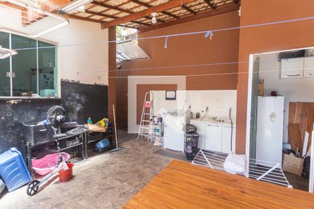 Casa à venda com 300m², 6 quartos e 12 vagasÁrea de Serviço