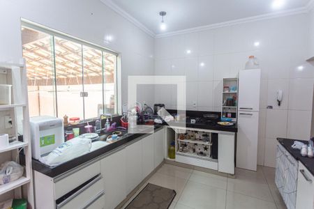 Casa à venda com 300m², 6 quartos e 12 vagasCozinha