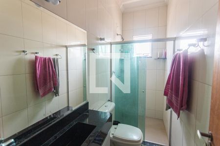 Casa à venda com 300m², 6 quartos e 12 vagasBanheiro Social no 2° Pavimento